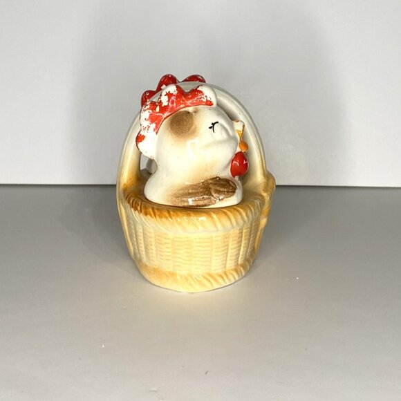 Vintage Chicks In Basket Salt & Pepper Shakers - Picture 6 of 11